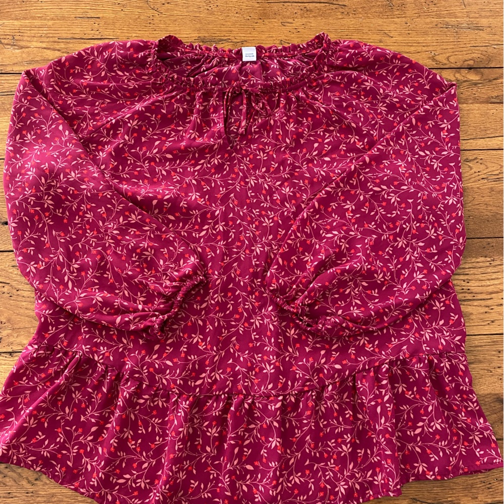 Ruffle detail top